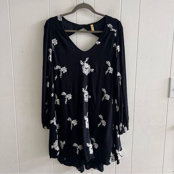 Free People Emma Bohemian Long Sleeve Tunic Dress in Black Combo - Picture 5 of 16